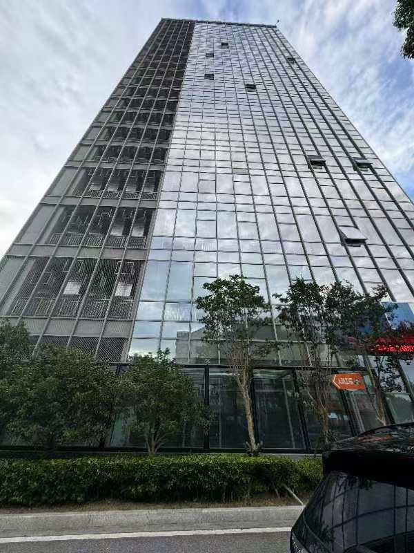 如何确定建筑物外装饰玻璃幕墙的具体维修费用？