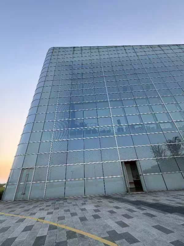 玻璃幕墙漏水的问题分析与解决方案
